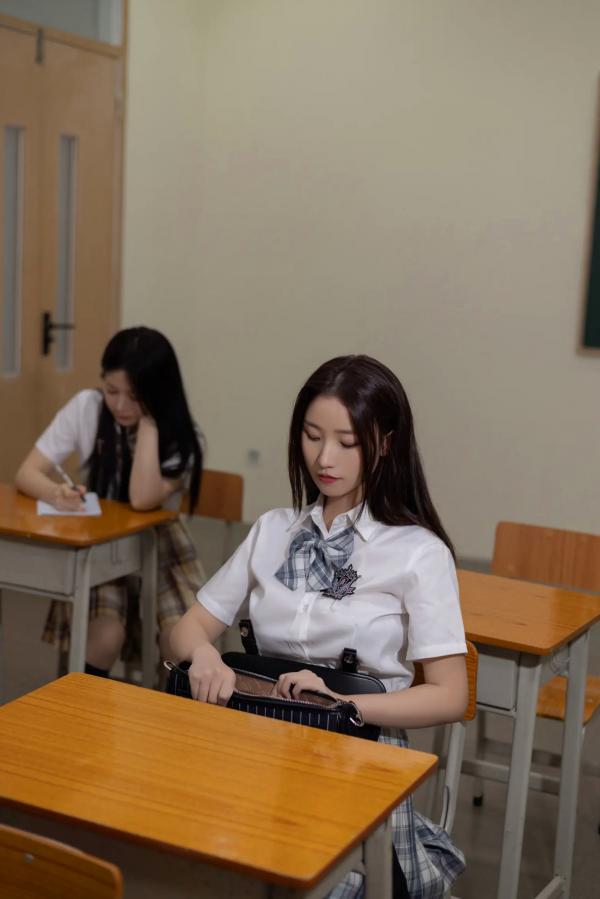    杏子Yada 校园霸凌[123P]第12张图片