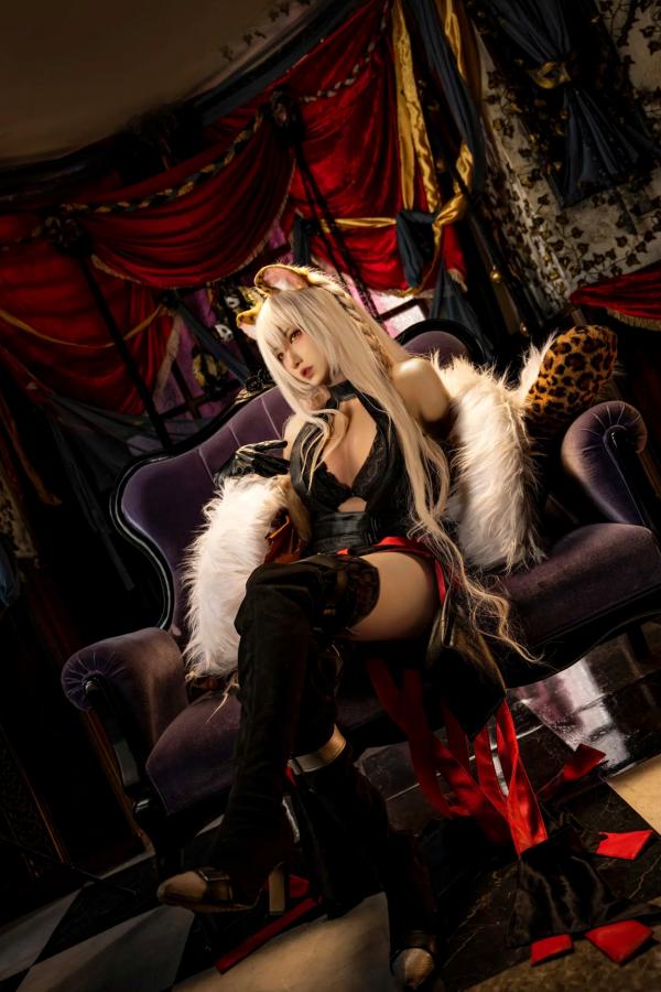    Shika小鹿鹿野性猫娘Cosplay演绎与日常户外街拍自拍[30P]第3张图片