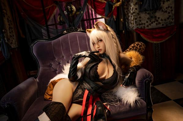    Shika小鹿鹿野性猫娘Cosplay演绎与日常户外街拍自拍[30P]第6张图片