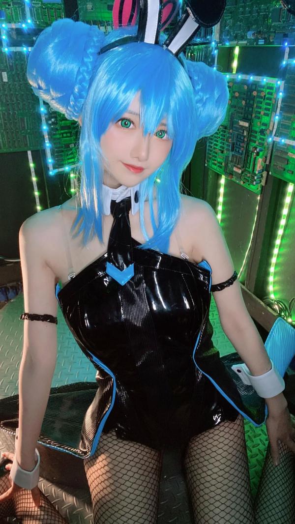    Shika小鹿鹿野性猫娘Cosplay演绎与日常户外街拍自拍[30P]第11张图片