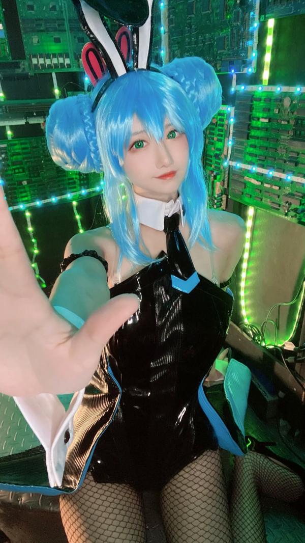    Shika小鹿鹿野性猫娘Cosplay演绎与日常户外街拍自拍[30P]第12张图片