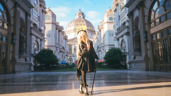    矢量鱼 笑面教授 Cosplay 黑色风衣优雅气质美少女 欧式背景神秘魅影 黑丝美腿写真 [37P]第35张图片