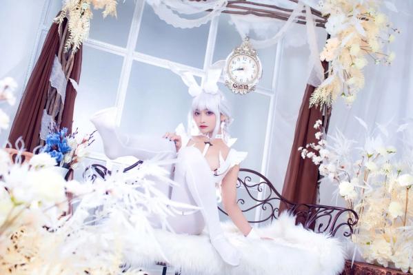    洛璃LoLiSAMA碧蓝航线恶毒兔女郎，白色私房唯美Cosplay，冷艳与清纯的极致诱惑第2张图片
