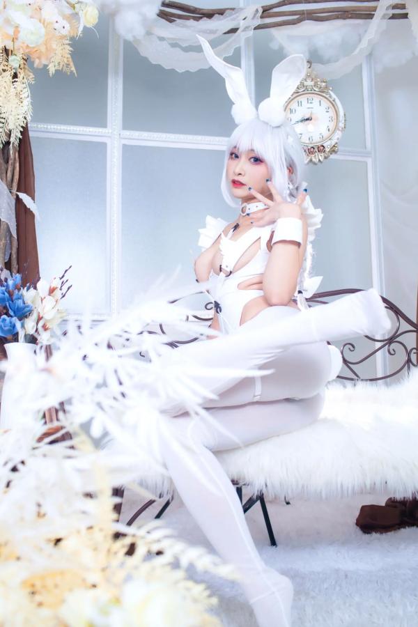    洛璃LoLiSAMA碧蓝航线恶毒兔女郎，白色私房唯美Cosplay，冷艳与清纯的极致诱惑第3张图片