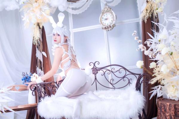    洛璃LoLiSAMA碧蓝航线恶毒兔女郎，白色私房唯美Cosplay，冷艳与清纯的极致诱惑第8张图片