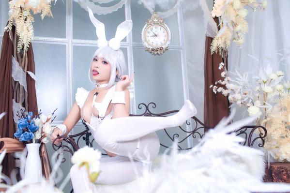    洛璃LoLiSAMA碧蓝航线恶毒兔女郎，白色私房唯美Cosplay，冷艳与清纯的极致诱惑第13张图片