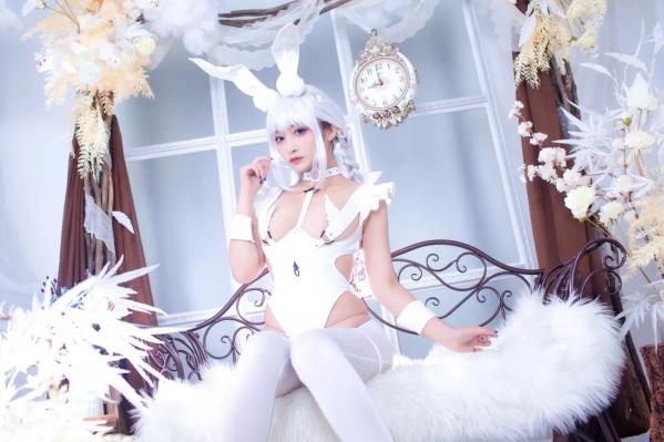    洛璃LoLiSAMA碧蓝航线恶毒兔女郎，白色私房唯美Cosplay，冷艳与清纯的极致诱惑第15张图片