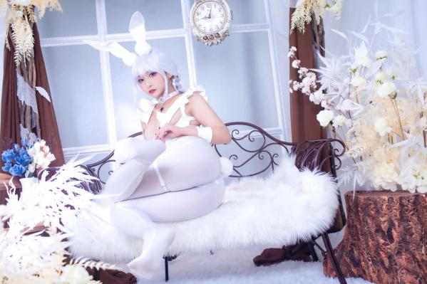    洛璃LoLiSAMA碧蓝航线恶毒兔女郎，白色私房唯美Cosplay，冷艳与清纯的极致诱惑第21张图片