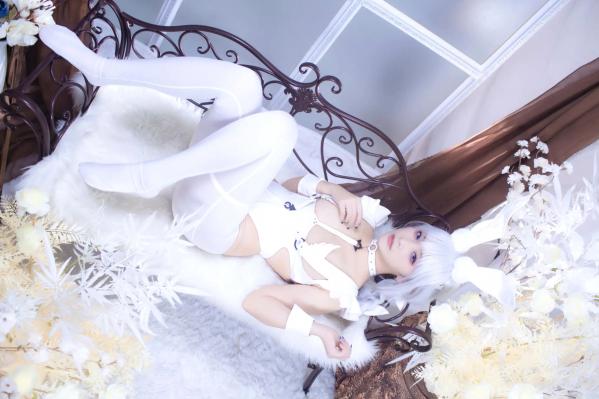    洛璃LoLiSAMA碧蓝航线恶毒兔女郎，白色私房唯美Cosplay，冷艳与清纯的极致诱惑第32张图片