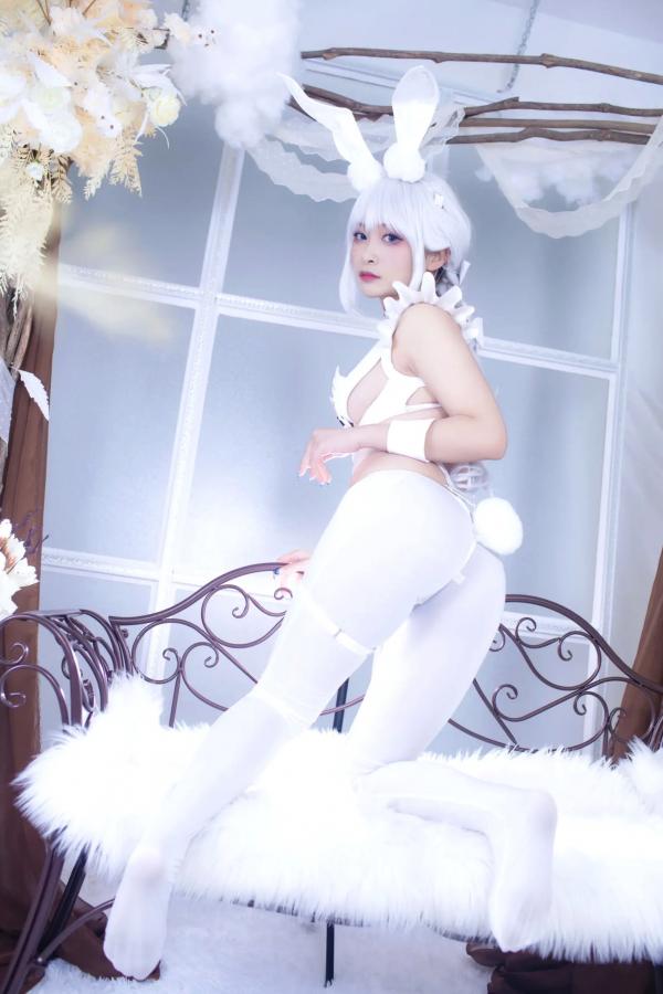    洛璃LoLiSAMA碧蓝航线恶毒兔女郎，白色私房唯美Cosplay，冷艳与清纯的极致诱惑第34张图片