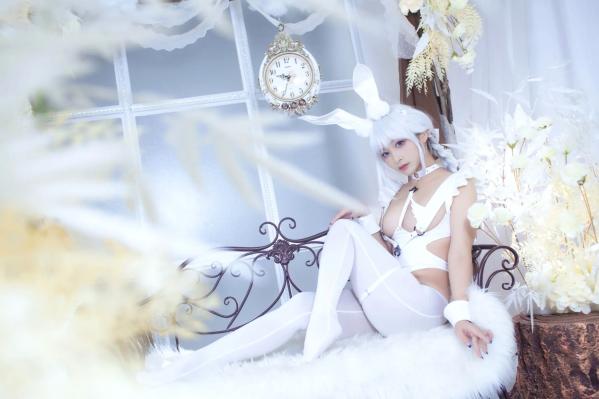    洛璃LoLiSAMA碧蓝航线恶毒兔女郎，白色私房唯美Cosplay，冷艳与清纯的极致诱惑第38张图片