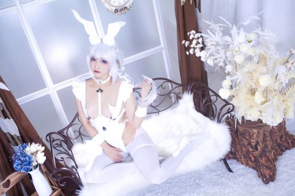    洛璃LoLiSAMA碧蓝航线恶毒兔女郎，白色私房唯美Cosplay，冷艳与清纯的极致诱惑第40张图片