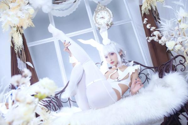    洛璃LoLiSAMA碧蓝航线恶毒兔女郎，白色私房唯美Cosplay，冷艳与清纯的极致诱惑第47张图片