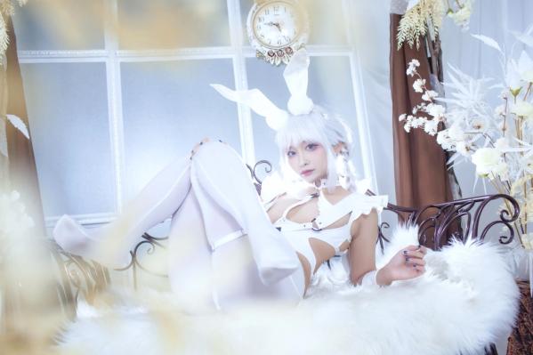    洛璃LoLiSAMA碧蓝航线恶毒兔女郎，白色私房唯美Cosplay，冷艳与清纯的极致诱惑第49张图片