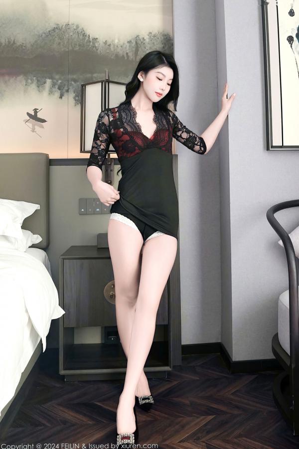    [FeiLin嗲囡囡] 希恬儿：红内衣黑蕾丝室内私房大尺度写真，高冷纹身女神性感魅力演绎第1张图片