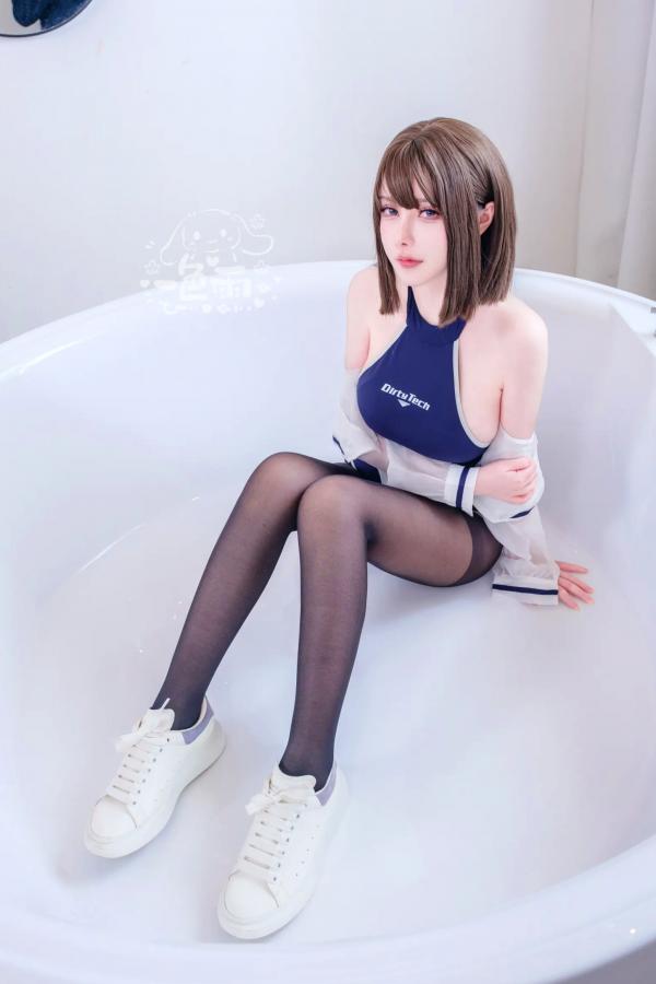    一色雨死库水性感制服写真，湿身浴缸黑丝诱惑，展现绝美身材曲线 [35P]第27张图片