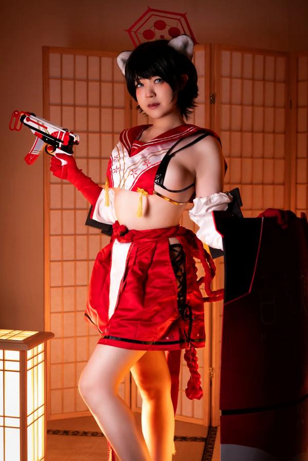    Hatori Sama 角色扮演蔚蓝档案春日椿，唯美性感二次元极品COS视觉盛宴[20P]第1张图片