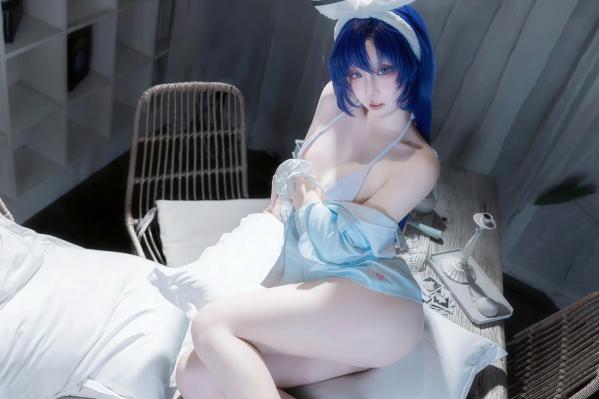    碧蓝档案优香睡衣Cosplay，极致清纯诱惑，蓝发萌系少女家居私房美图[35P]第25张图片