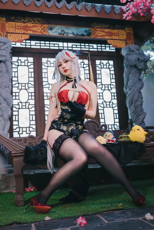    Zyra秋 碧蓝航线埃吉尔COS写真：古风旗袍黑丝诱惑，深度还原经典角色[63P]第15张图片