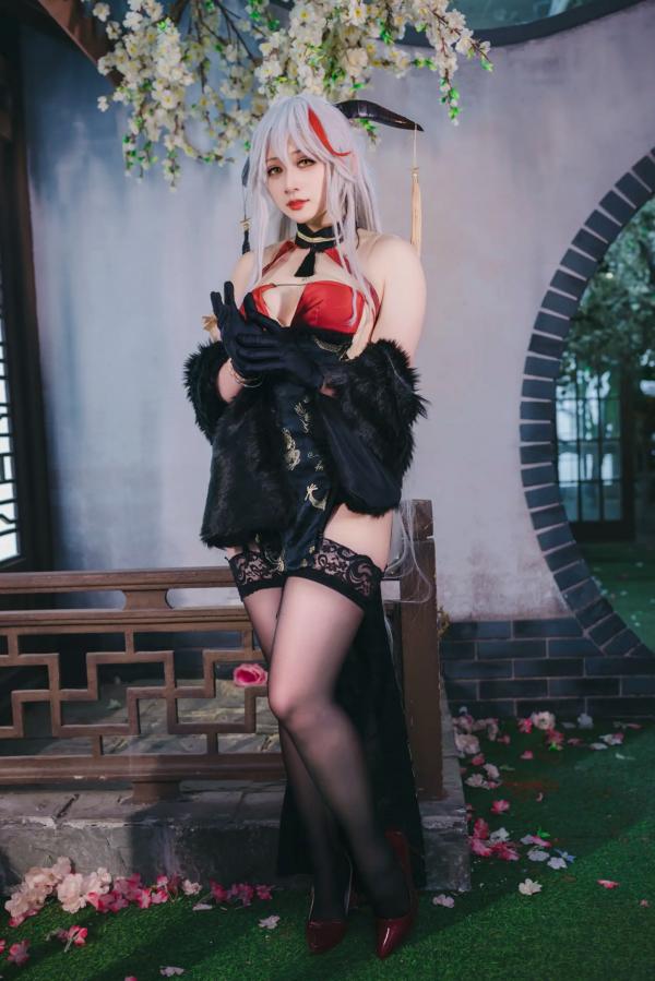   Zyra秋 碧蓝航线埃吉尔COS写真：古风旗袍黑丝诱惑，深度还原经典角色[63P]第40张图片