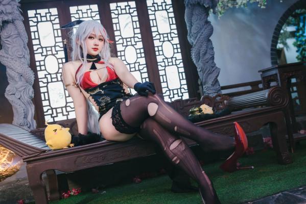   Zyra秋 碧蓝航线埃吉尔COS写真：古风旗袍黑丝诱惑，深度还原经典角色[63P]第55张图片