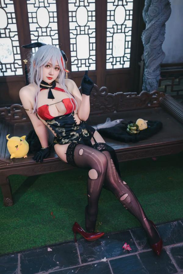    Zyra秋 碧蓝航线埃吉尔COS写真：古风旗袍黑丝诱惑，深度还原经典角色[63P]第60张图片