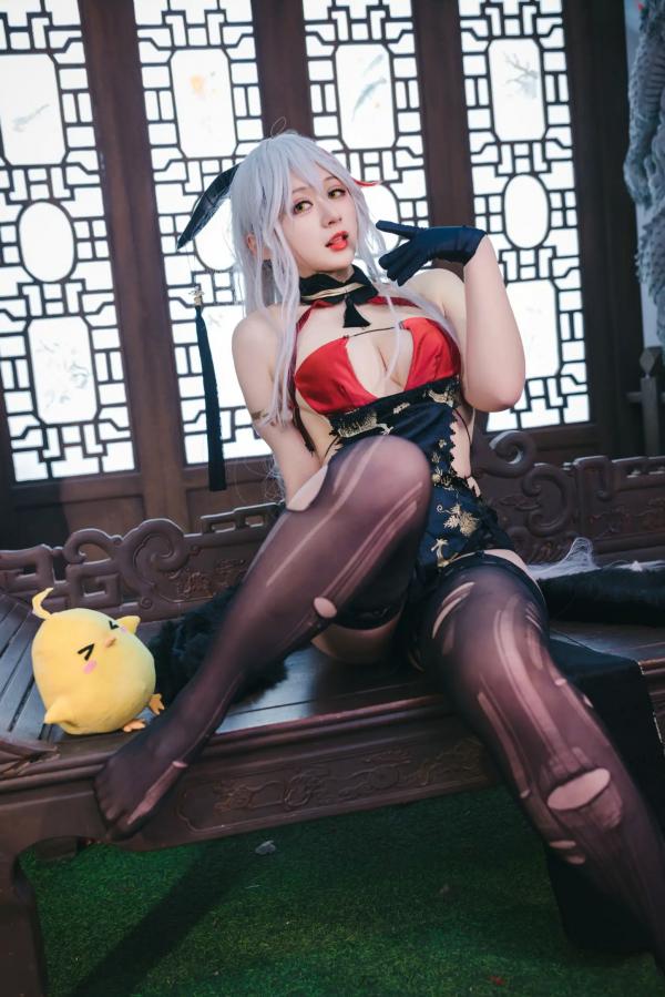    Zyra秋 碧蓝航线埃吉尔COS写真：古风旗袍黑丝诱惑，深度还原经典角色[63P]第62张图片