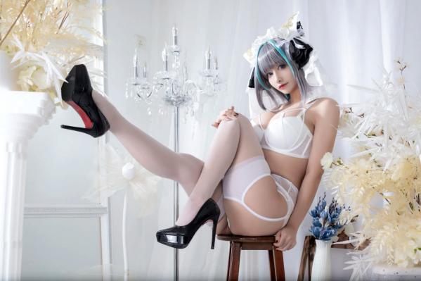    洛璃LoLiSAMA碧蓝航线柴郡COS：清纯与性感并存，纯白内衣演绎室内唯美私房写真[66P]第18张图片