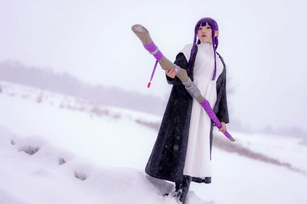    小丁Cosplay《葬送的芙莉莲》菲伦，雪地大尺度福利写真，极致童颜诱惑，视觉盛宴 [72P]第29张图片