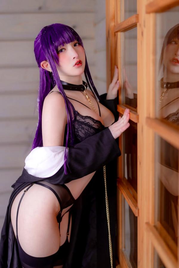    小丁Cosplay《葬送的芙莉莲》菲伦，雪地大尺度福利写真，极致童颜诱惑，视觉盛宴 [72P]第45张图片