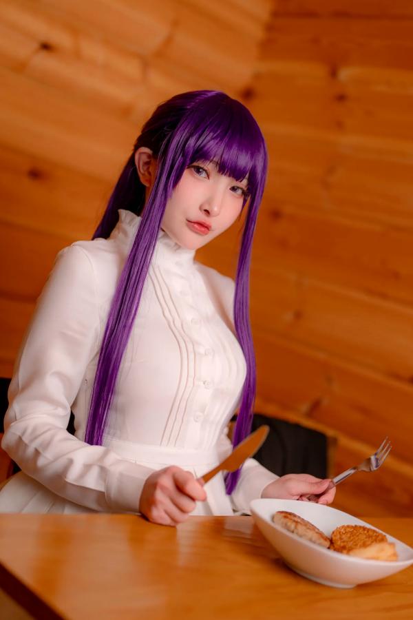    小丁Cosplay《葬送的芙莉莲》菲伦，雪地大尺度福利写真，极致童颜诱惑，视觉盛宴 [72P]第68张图片