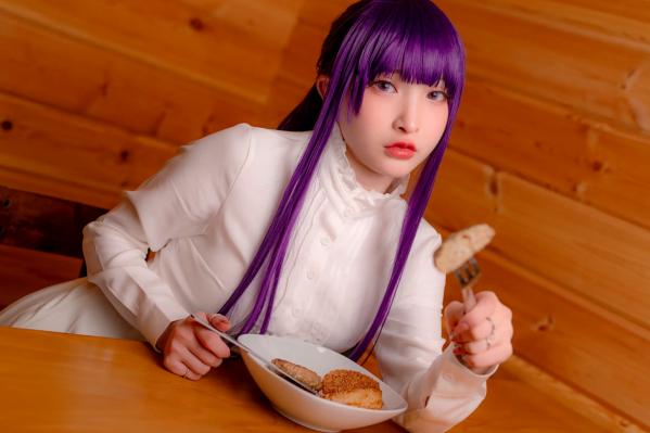    小丁Cosplay《葬送的芙莉莲》菲伦，雪地大尺度福利写真，极致童颜诱惑，视觉盛宴 [72P]第71张图片