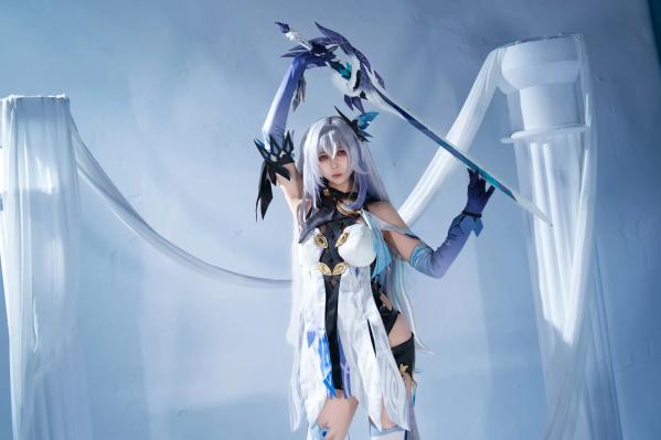    上杉绘梨落丝柯克Cosplay写真，原神角色扮演，大尺度冷艳视觉盛宴[118P]第93张图片