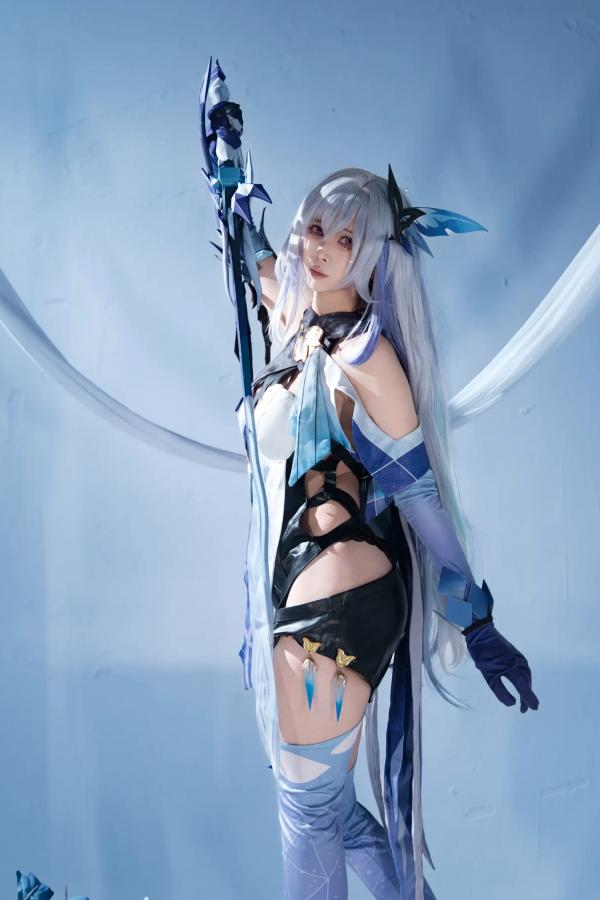    上杉绘梨落丝柯克Cosplay写真，原神角色扮演，大尺度冷艳视觉盛宴[118P]第98张图片