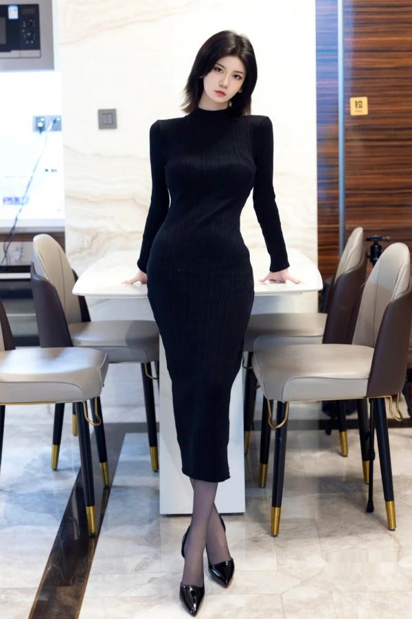    赵语嫣Baby黑色连衣裙私房照，气质御女冷艳出镜，黑丝美腿尽显迷人魅力[97P]第2张图片