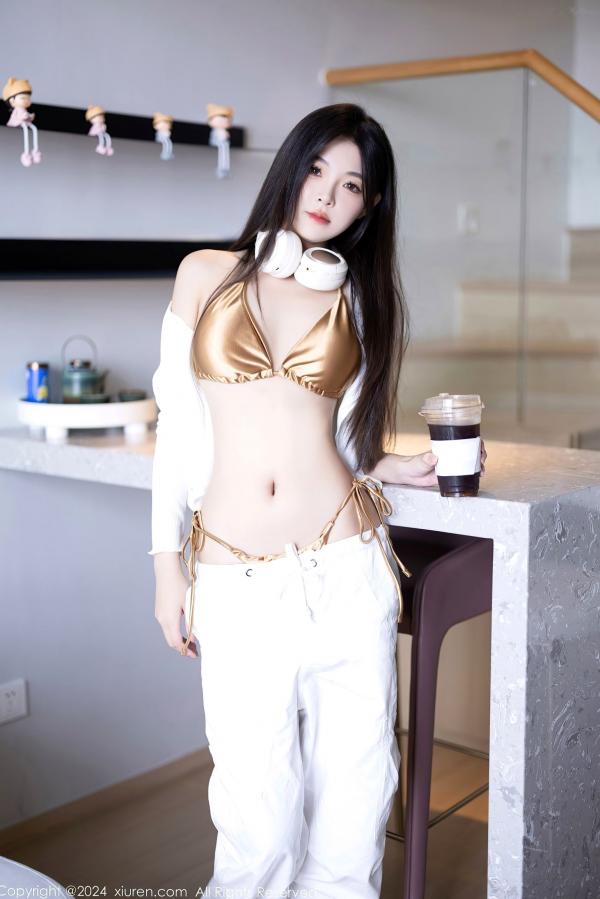    XiuRen秀人网Vol.9262-初梦瑶-居家私房时尚写真-金棕色内衣配白衣长裤-唯美透视薄纱-性感撩人艺术摄影-2024.10.10第12张图片