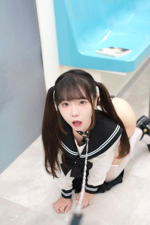    摄影写真《可可小白兔》：电车上的JK绑带诱惑，极致大胆的角色扮演视觉大赏第45张图片