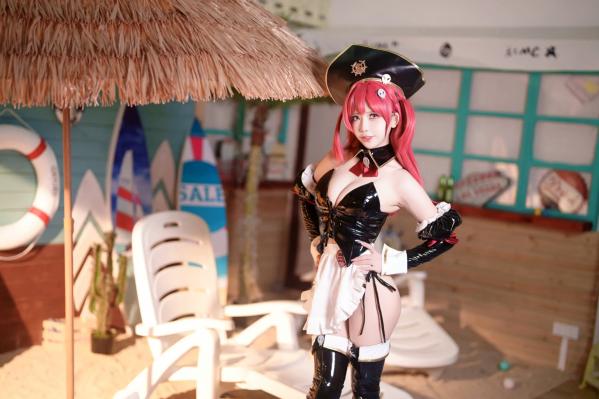    抱走莫子aa《Nikke胜利女神》米哈拉Cosplay，极致性感黑色皮衣与极品美腿诱惑，沙滩大尺度福利图集[73P]第9张图片