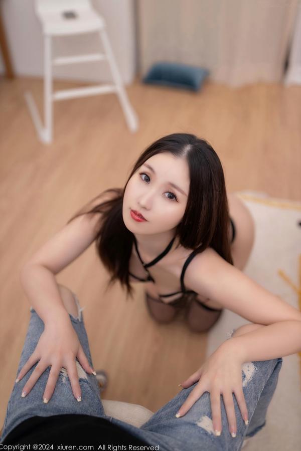    秀人网9255期：杏子Yada经典黑色蕾丝内衣私房写真，极致诱惑展现曼妙曲线与绝佳身材第73张图片