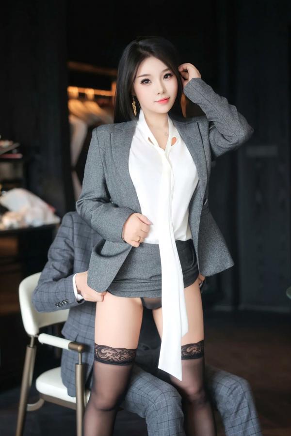    麦田 - OL制服私房写真，职场制服诱惑，黑丝高跟极致演绎，办公室私密风情大片 [88P]第14张图片