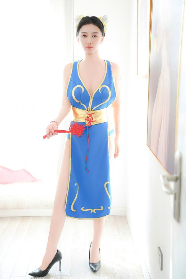    秀人网9252 雅茹老师绝美春丽cosplay，性感爆乳室内写真，高颜值女神火辣演绎蓝衣诱惑第11张图片