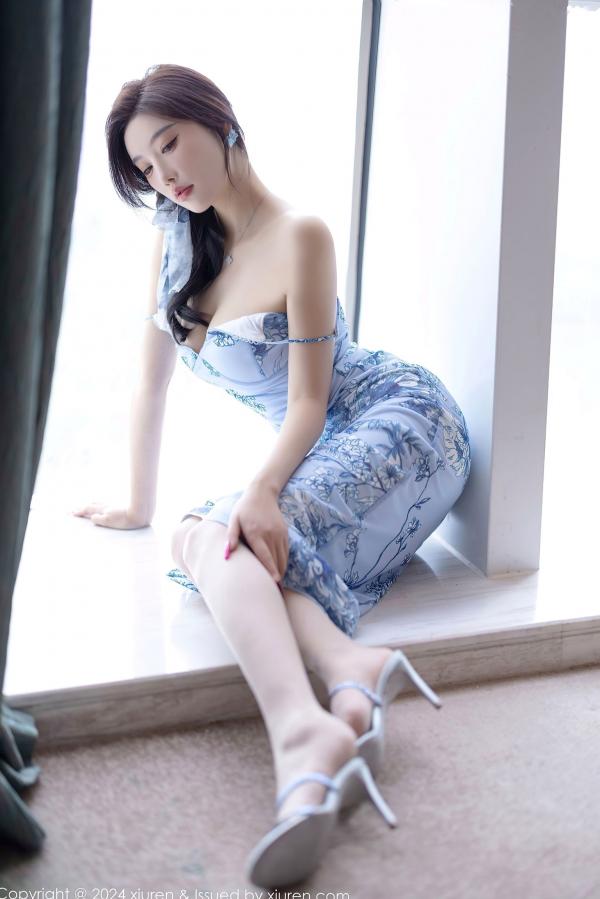 杨晨晨 sugar小甜心CC  XiuRen秀人网9249杨晨晨Yome：浅蓝吊带睡裙私房写真，居家纯欲风与蕾丝诱惑，极品美腿配无圣光大尺度唯美呈现第68张图片