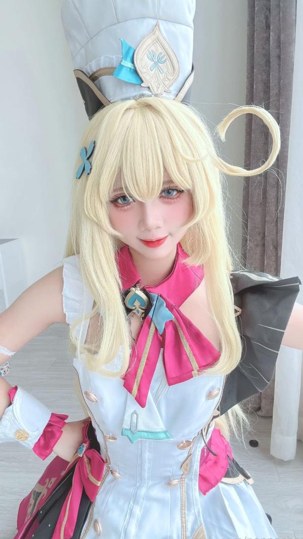    PoppaChan - Escoffier Cosplay大尺度私房写真，精致金发厨娘角色扮演，高颜值萝莉诱惑第3张图片