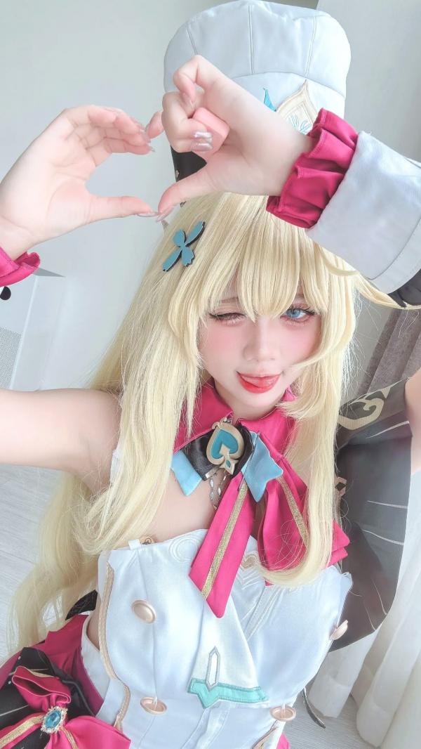    PoppaChan - Escoffier Cosplay大尺度私房写真，精致金发厨娘角色扮演，高颜值萝莉诱惑第10张图片