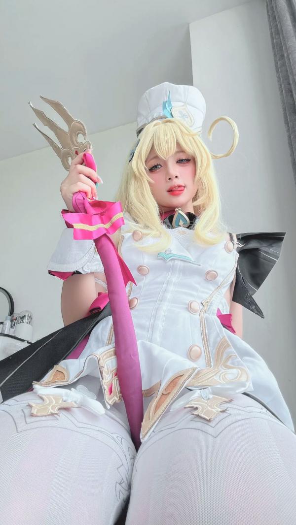    PoppaChan - Escoffier Cosplay大尺度私房写真，精致金发厨娘角色扮演，高颜值萝莉诱惑第29张图片
