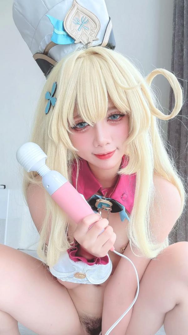    PoppaChan - Escoffier Cosplay大尺度私房写真，精致金发厨娘角色扮演，高颜值萝莉诱惑第41张图片