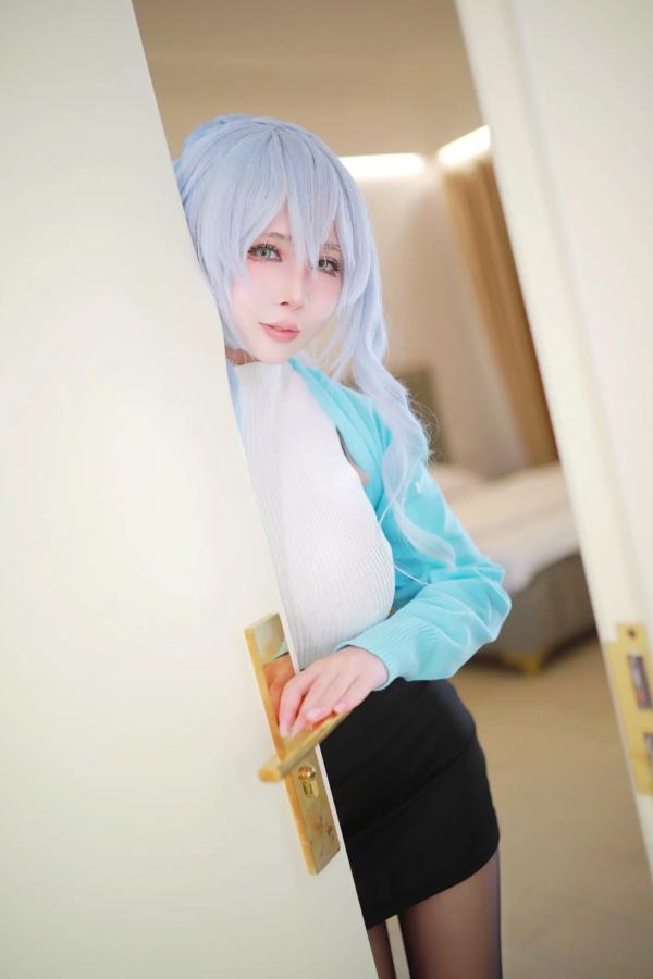    上杉绘梨落 - 深冬雪乃：精致动漫角色扮演，私房居家性感丝袜诱惑写真第43张图片