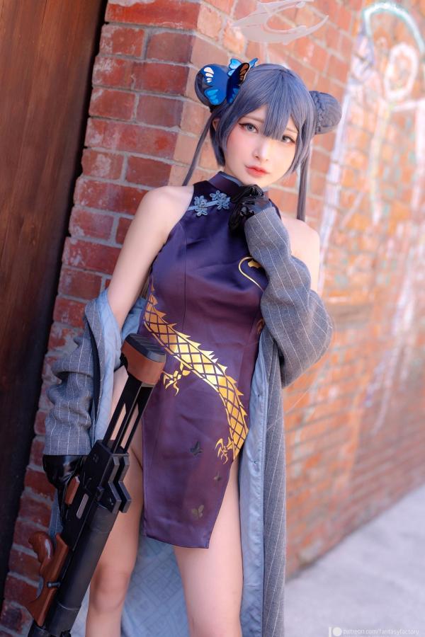    Fantasy-Factory-小丁Ding《蔚蓝档案》妃咲Cosplay，冷艳御姐旗袍街拍，山海经统帅的霸气与性感造型展示第23张图片