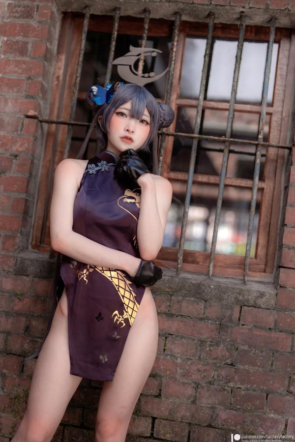    Fantasy-Factory-小丁Ding《蔚蓝档案》妃咲Cosplay，冷艳御姐旗袍街拍，山海经统帅的霸气与性感造型展示第28张图片