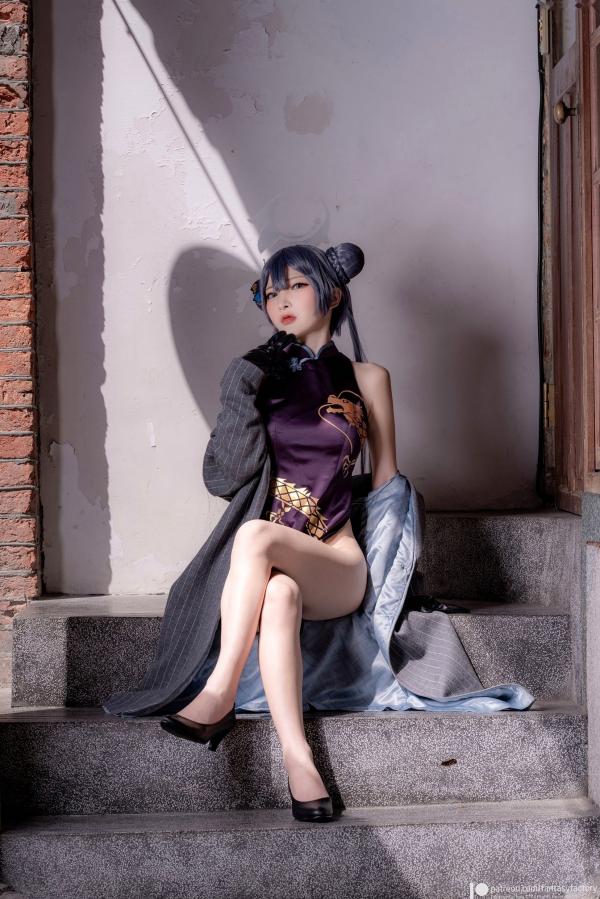    Fantasy-Factory-小丁Ding《蔚蓝档案》妃咲Cosplay，冷艳御姐旗袍街拍，山海经统帅的霸气与性感造型展示第43张图片